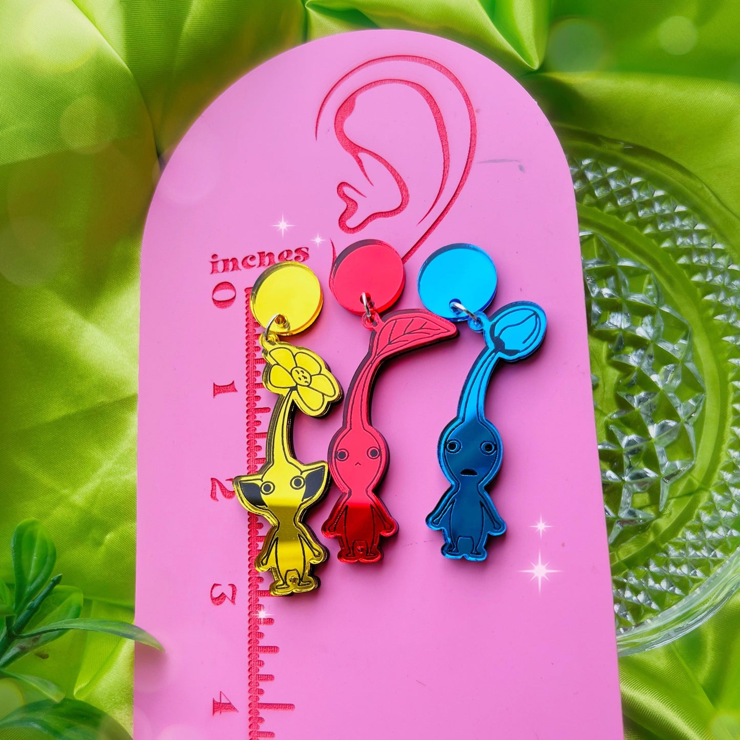 Pikmin Pals Acrylic SINGLE Earrings, Keychains & Pins